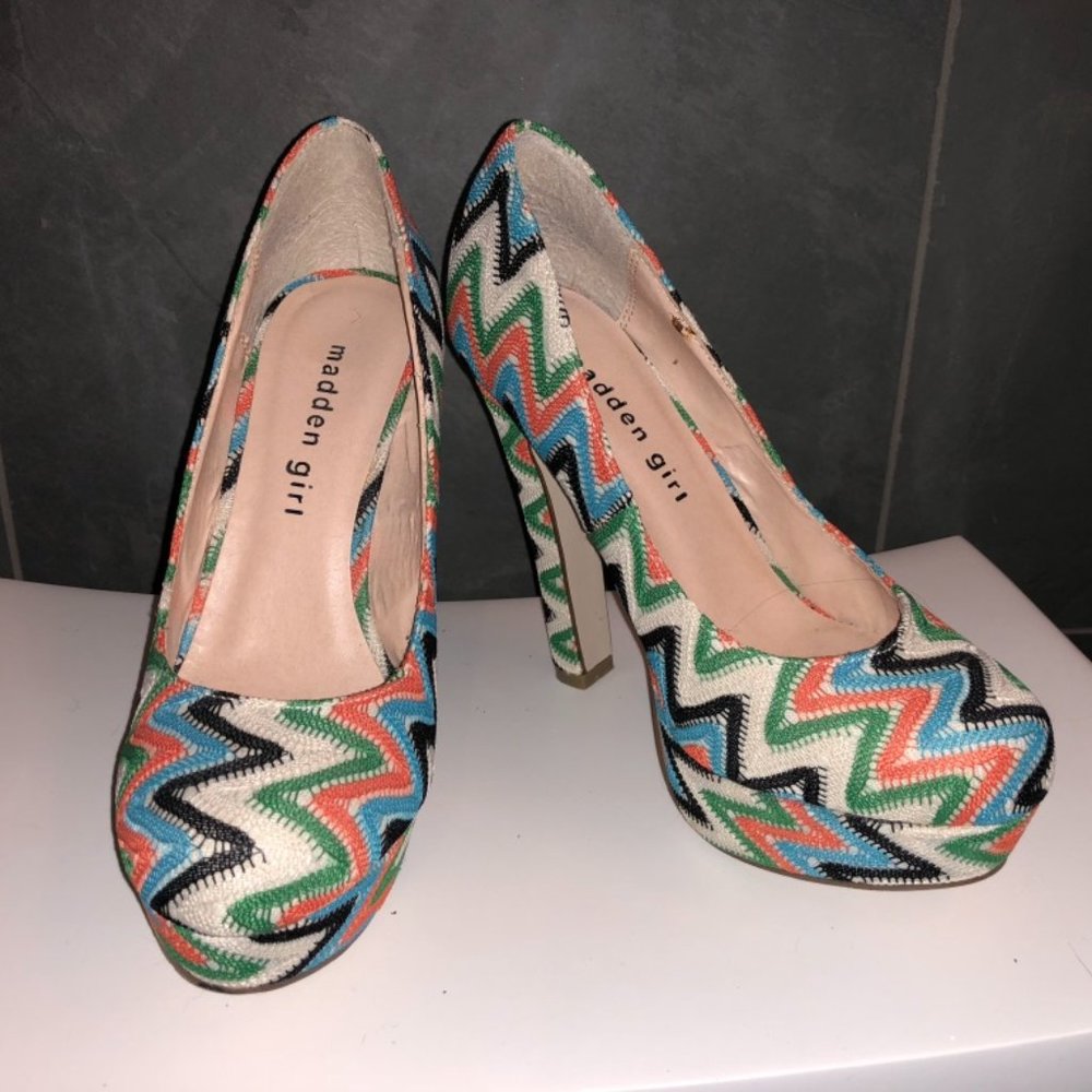 Madden Girl multi colored platform pumps size 6